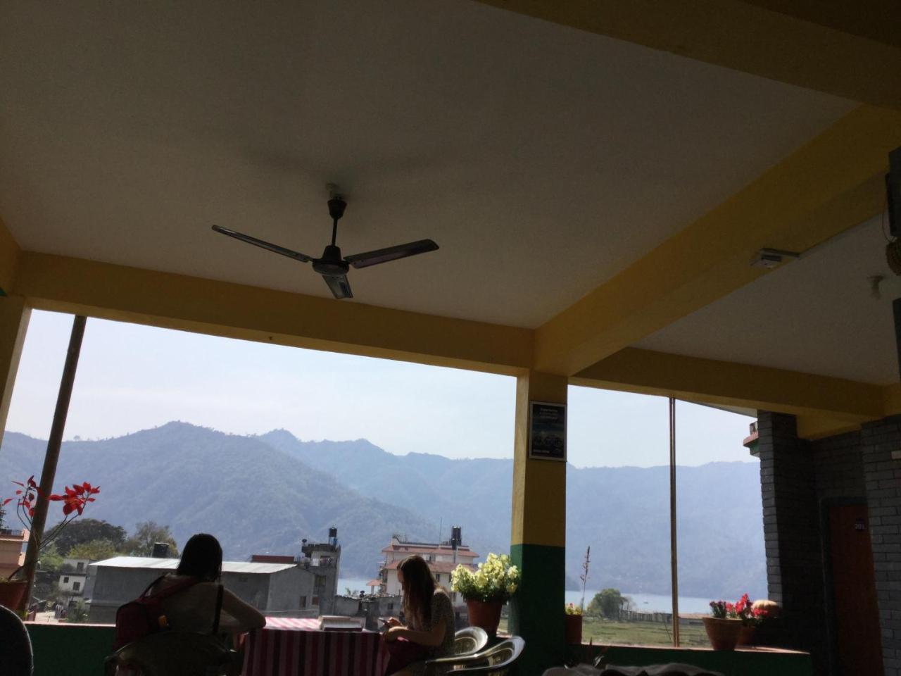 Bishnu Homestay Покхара Экстерьер фото