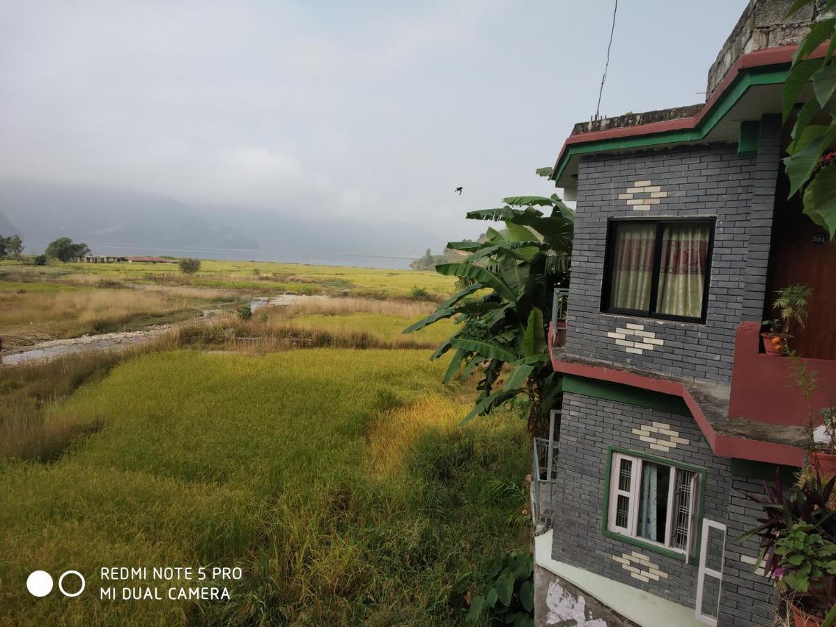 Bishnu Homestay Покхара Экстерьер фото